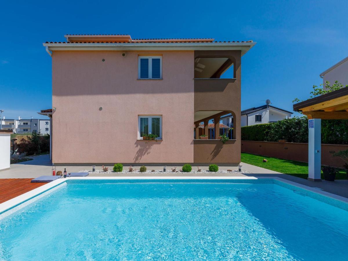 Holiday Home House Eric&Paolo Pula Exterior foto